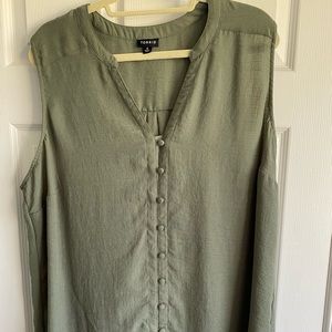 Torrid, green button down sleeveless top, size 3